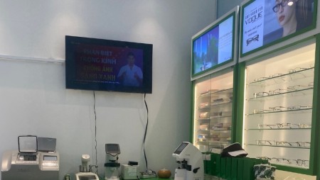 Showroom măt kính BuTiTan