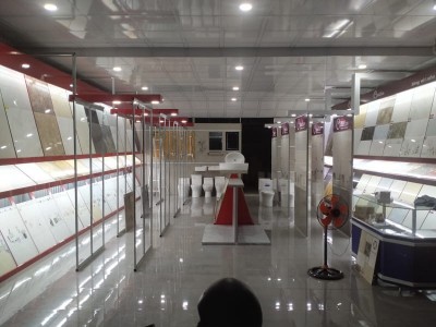 Mở Showroom Gạch Ốp Lát: Chi Phí, Kinh Nghiệm & Quy Trình A–Z Cho Người Mới