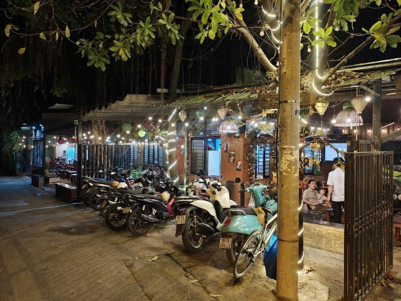 Chi Phí Mặt Bằng Chiếm Bao Nhiêu Trong Dự Toán Mở Quán Cafe?