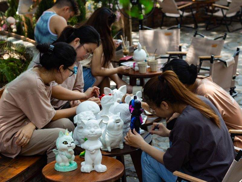 Mô Hình Cà Phê Kết Hợp Kinh Doanh Đa Dịch Vụ