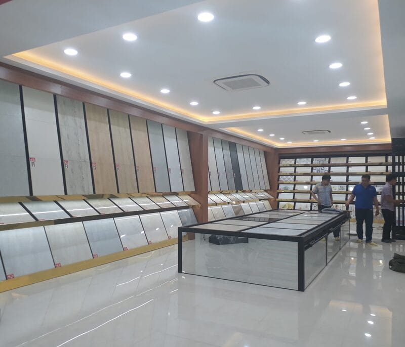 Mở showroom gạch ốp lát