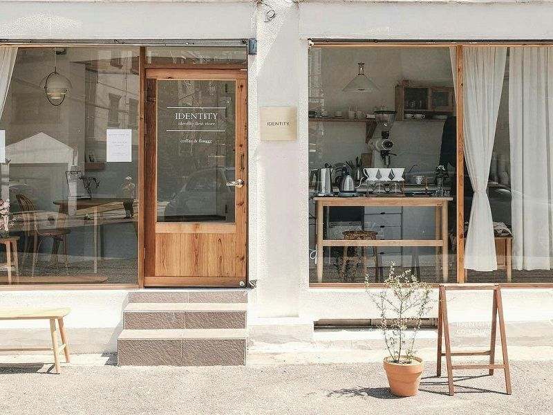 Những Mẫu Thiết Kế Quán Cafe 50m2 Đẹp Và Dễ Ứng Dụng