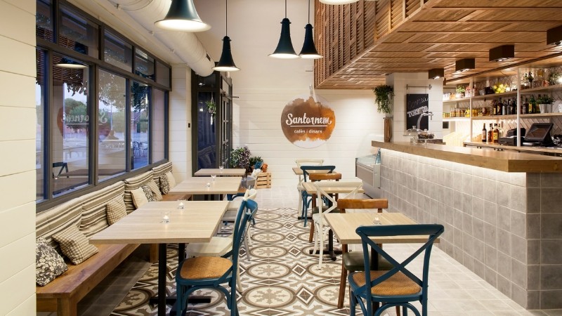 Trang trí quán ăn vặt có góc chờ