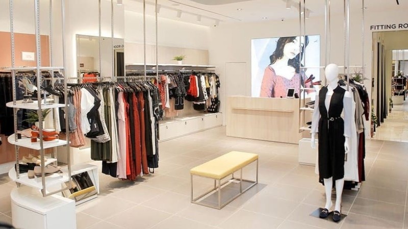Trang trí shop quần áo