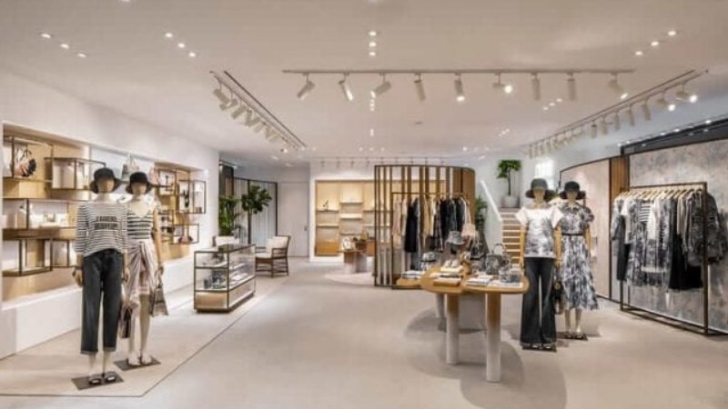 Trang trí shop quần áo khu vực trưng bày chính