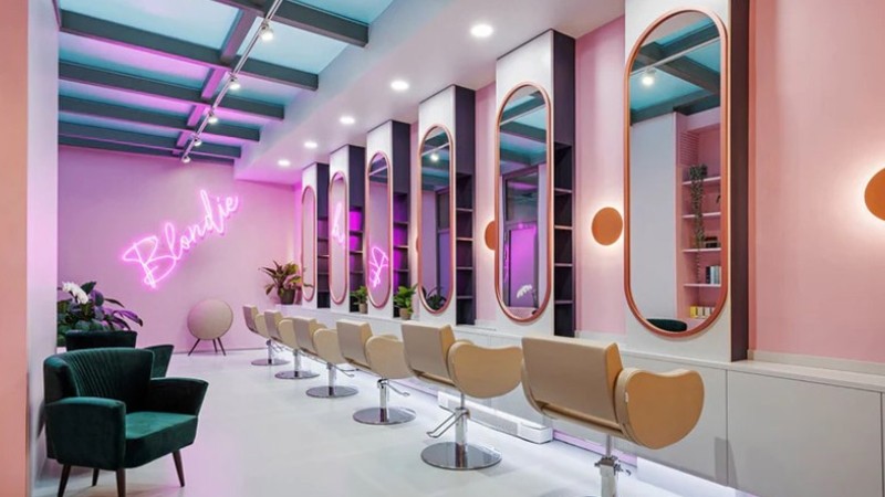 Trang trí tiệm tóc với hệ thống ánh sáng